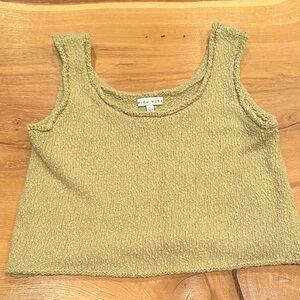 Cute sweater tank! In great condition!